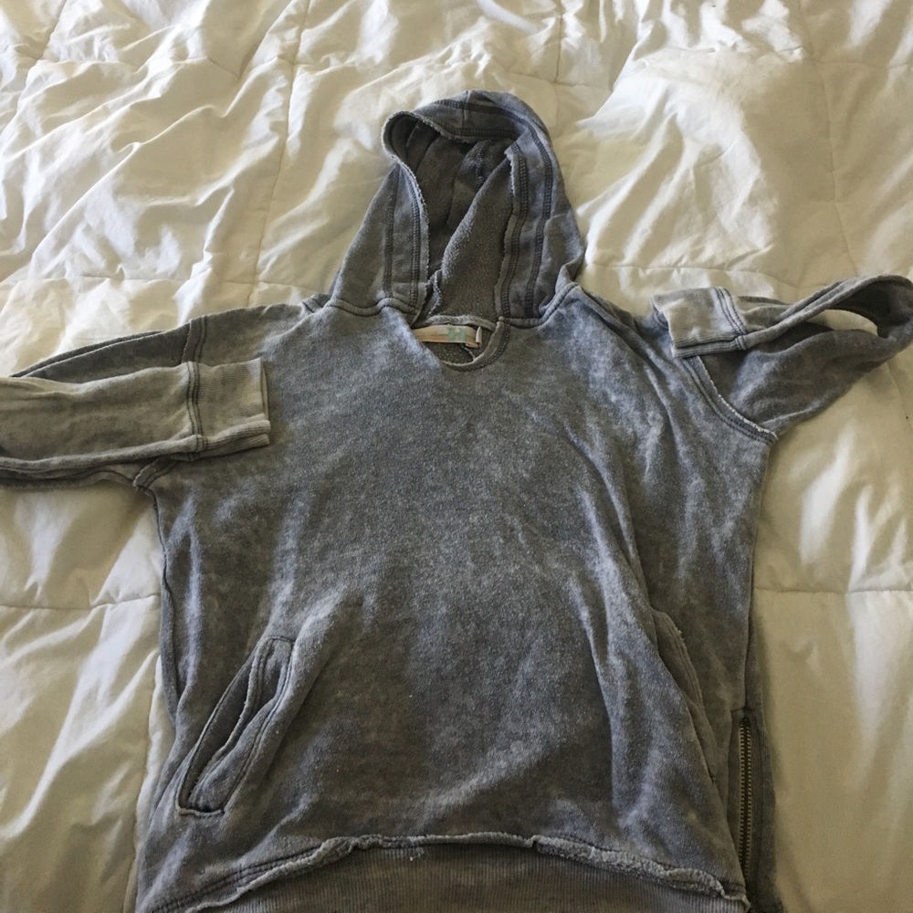 Grey Pullover